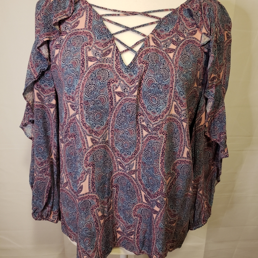 ANA Paisley Longsleeve Pullover Blouse‎